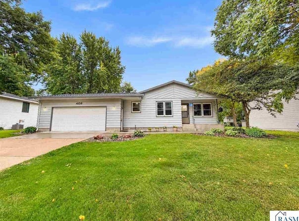 408 NE 17th Avenue, Waseca, MN 56093