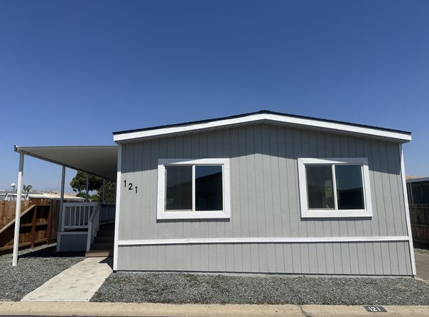 720 E Worth Avenue, Porterville, CA 93257