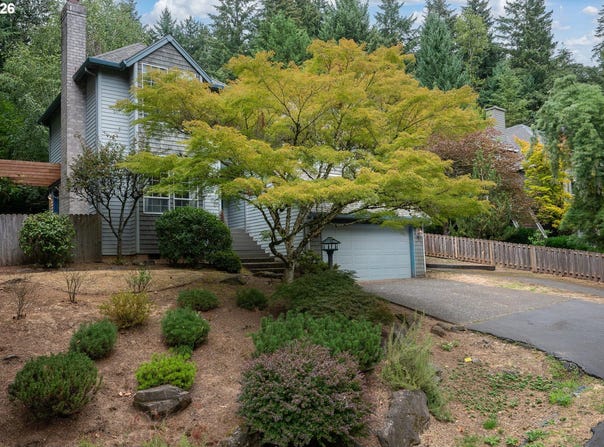 10585 SE FAIRWAY Dr, HappyValley, OR 97086