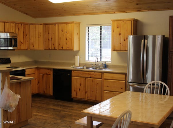 2882 Verde Road, Overgaard, AZ 85933