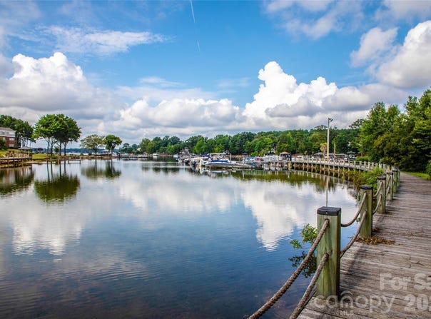 18633 Harborside Drive, Cornelius, NC 28031
