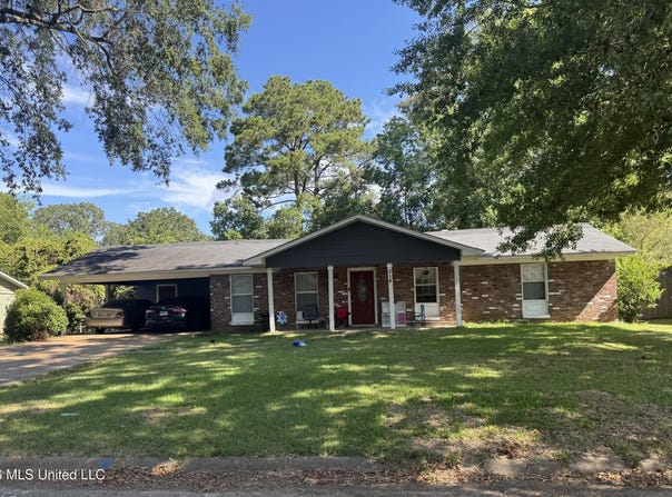 314 N Canton Club Circle, Jackson, MS 39211