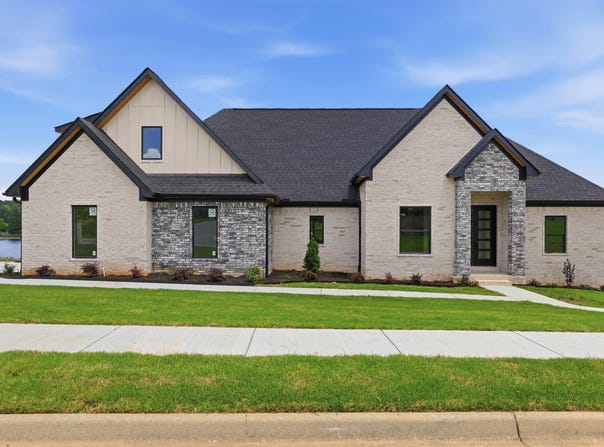 7612 S Shoreline Blvd, Benton, AR 72019