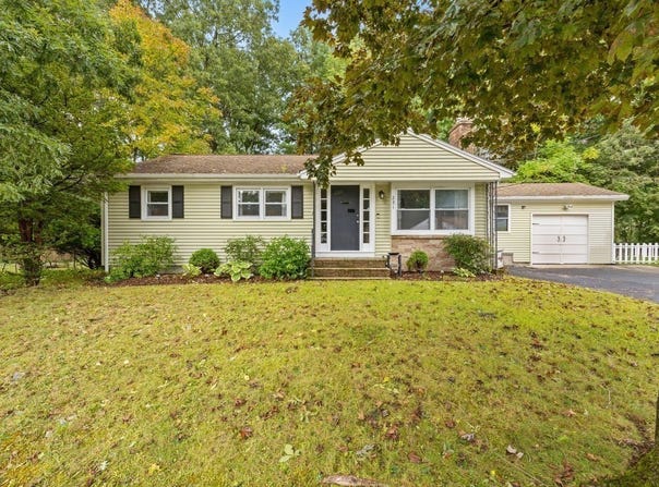 251 Pearl Street Ext., Attleboro, MA 02703