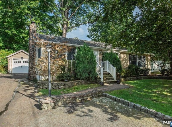 53 Laurel Drive, Wayne, NJ 07470