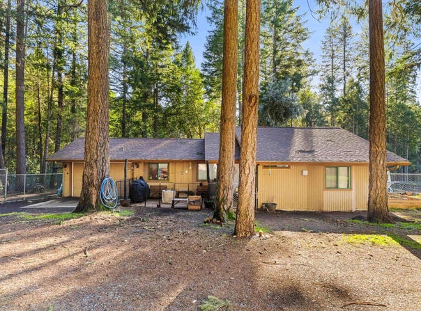 1492 Crooks Creek Road, Selma, OR 97538