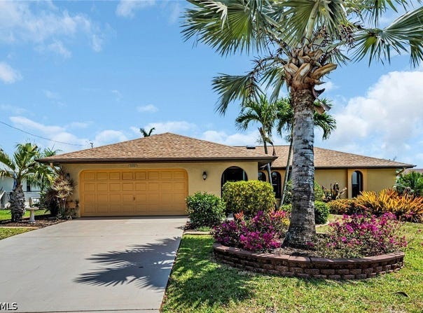219 SE 19th Court, Cape Coral, FL 33990