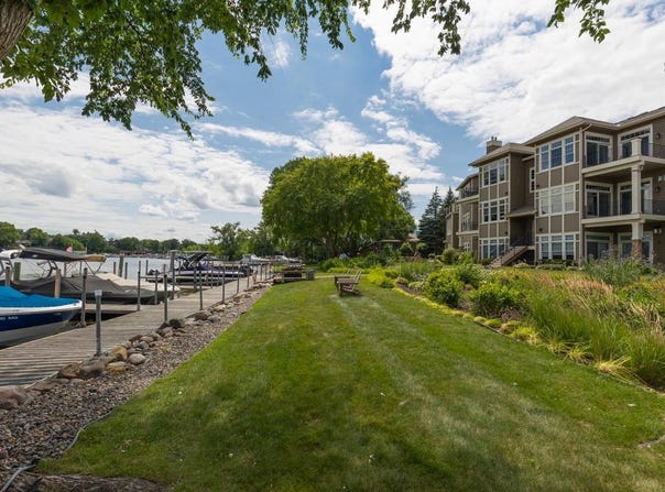 21957 Minnetonka Boulevard, Excelsior, MN 55331