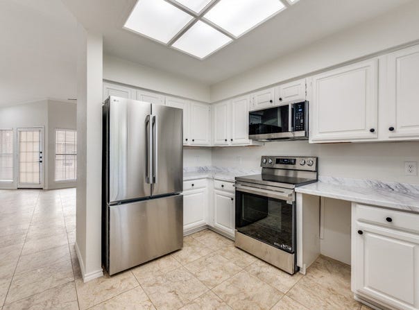 401 Pebble Way, Arlington, TX 76006