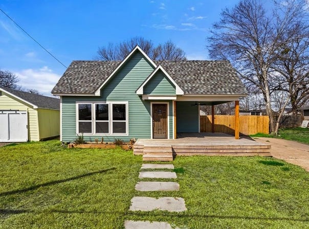405 E 9th Street, Kemp, TX 75143