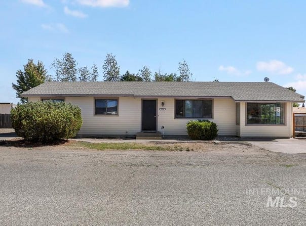 2220 Macs Ave, Heyburn, ID 83336
