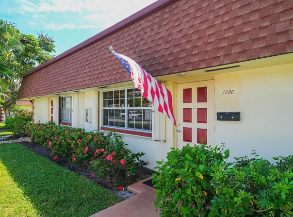 1990 NE 33RD Street, Lighthouse Point, FL 33064