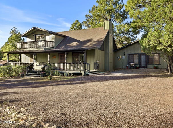 2224 Meadow Trail, Overgaard, AZ 85933