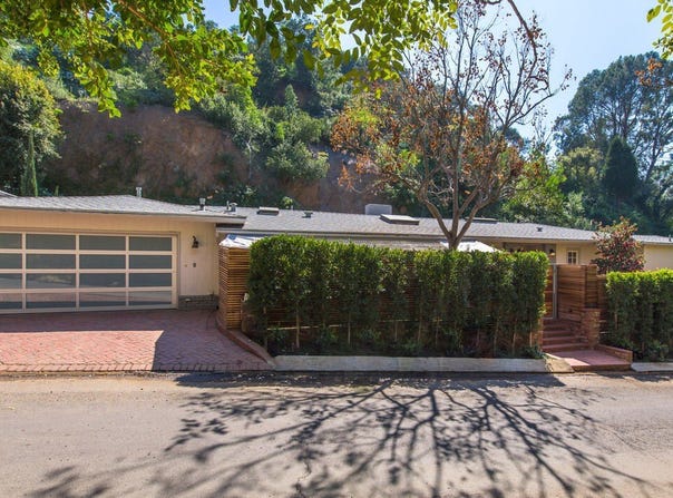 9520 Gloaming Dr, Beverly Hills, CA 90210