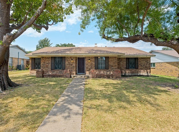 2629 Montclair Lane, Mesquite, TX 75150