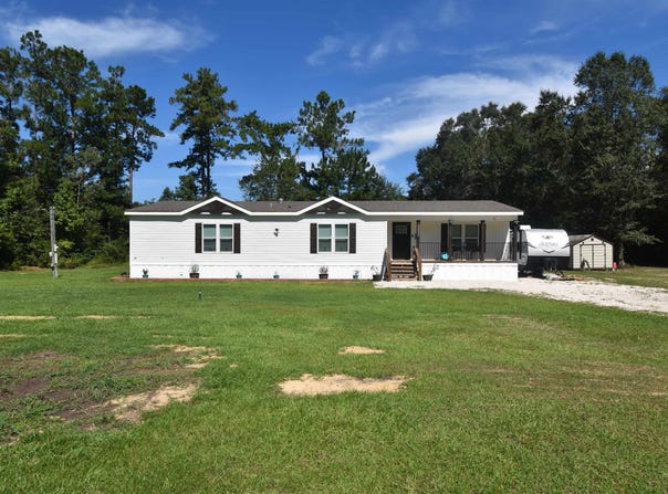 5555 Biscamp Rd, Silsbee, TX 77656