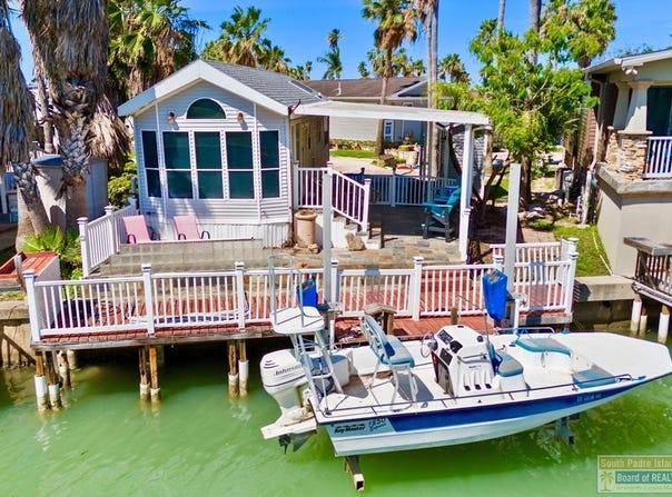 714 E Clam Circle, Port Isabel, TX 78578