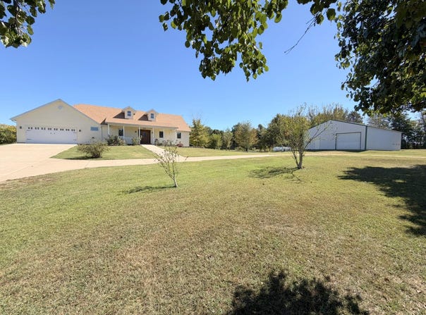 387 Fairoak Lane, Fordland, MO 65652