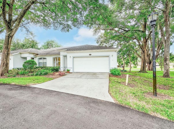 8634 ALEXANDRA ARBOR Lane, TEMPLE TERRACE, FL 33637