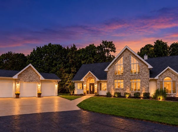 N2145 FOX RIDGE Lane, NEW LONDON, WI 54961