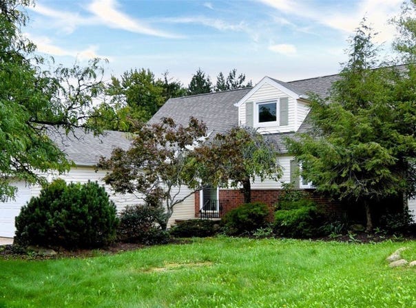 4949 Emmet Road, Lyndhurst, OH 44124