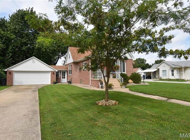 711 N Union, Staunton, IL 62088