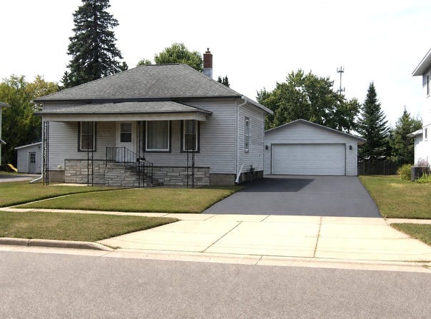 1616 CLERMONT ST, Antigo, WI 54409