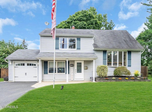6 Volt Place, Middletown, NJ 07748