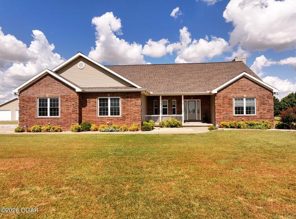 672 SW 15th Road, Liberal, MO 64762
