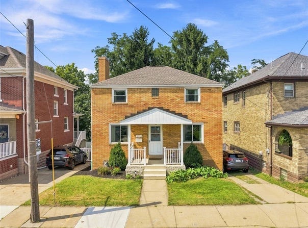 2332 Pioneer Ave, Brookline, PA 15226