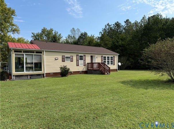 237 Sandy Point Road, West Point, VA 23181