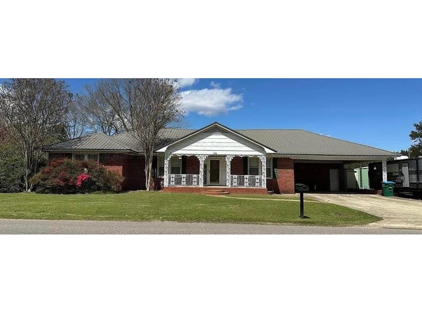 639 BROWN St, Sulligent, AL 35586