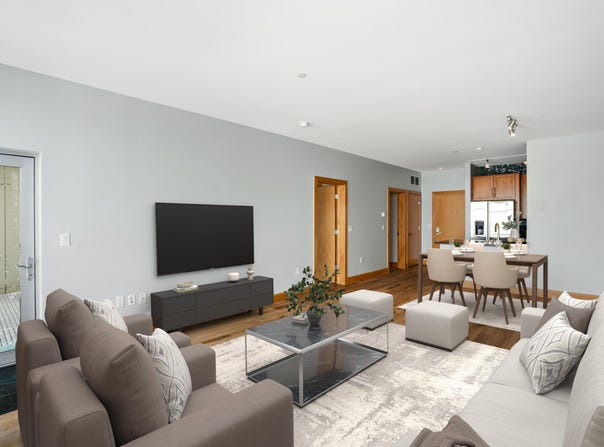 1550 E Royall Pl, Milwaukee, WI 53202