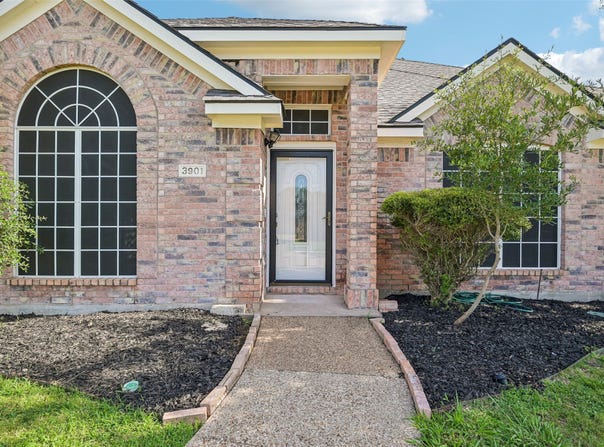 3901 Rolling Hills Drive, Plano, TX 75025