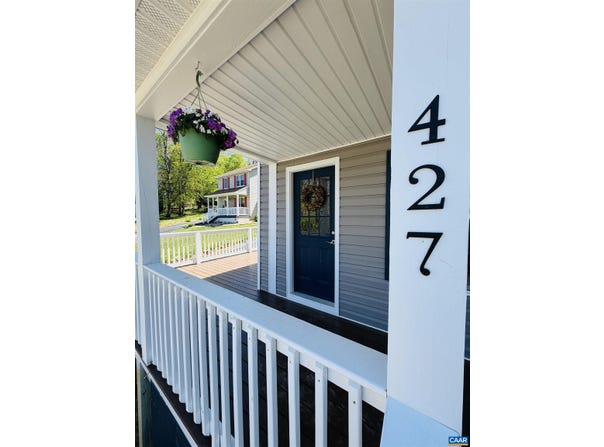 427 MONTGOMERY AVE, STAUNTON, VA 24401