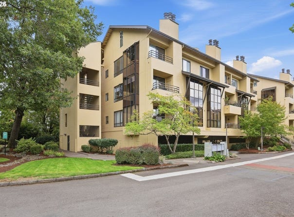 690 WIMBLEDON Ct, Eugene, OR 97401