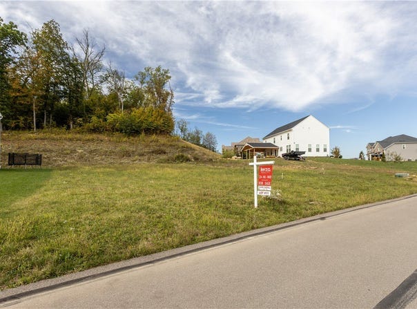 14 Thornwood Circle, Cecil, PA 15057
