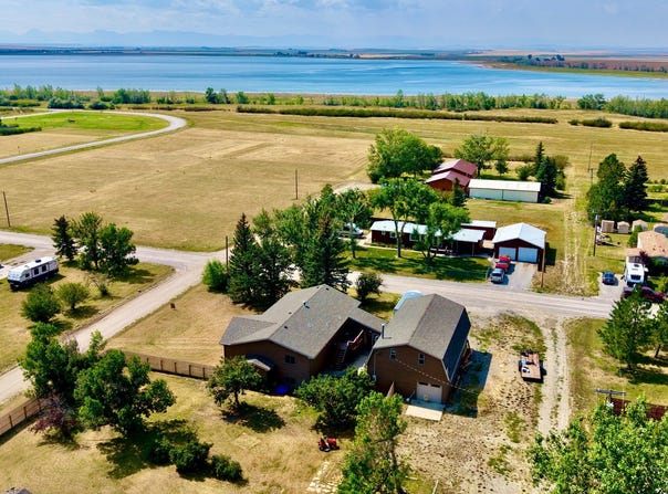 101 Pondera Ave, Valier, MT 59486