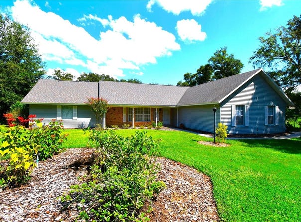 611 OLD EUSTIS Road, MOUNT DORA, FL 32757