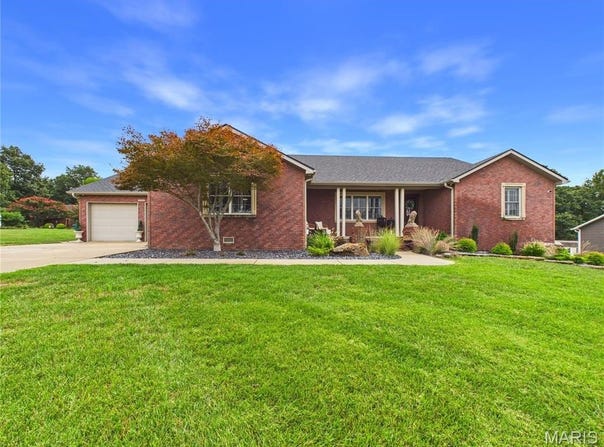 15302 Springhill Drive, Dexter, MO 63841