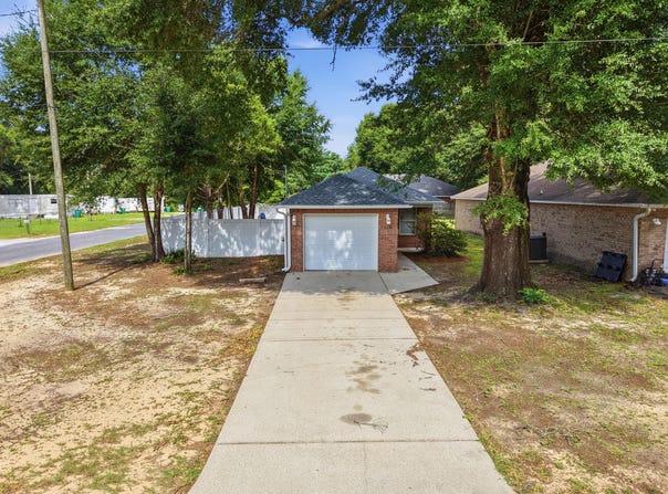 5530 Royal Street, Crestview, FL 32539