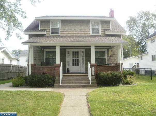 2122 E 5th Avenue, Hibbing, MN 55746