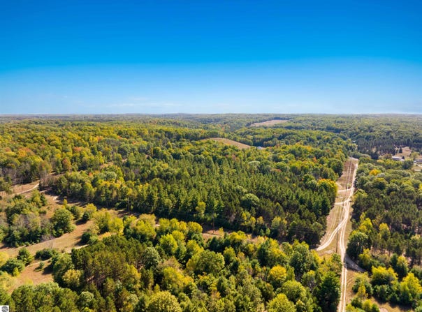 00 Bunker Hill Road, Williamsburg, MI 49690