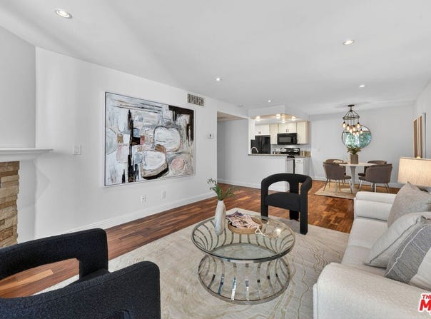 8530 Holloway Dr, West Hollywood, CA 90069