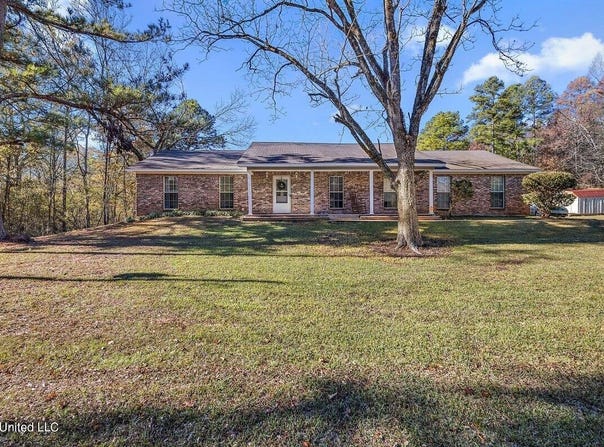 1085 Thomas Drive, Raymond, MS 39154