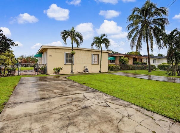 7248 NW 3rd St, Miami, FL 33126