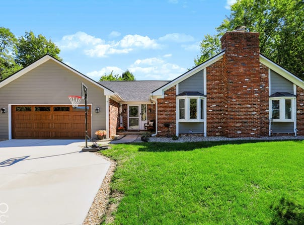 999 Shoreline Circle, Cicero, IN 46034