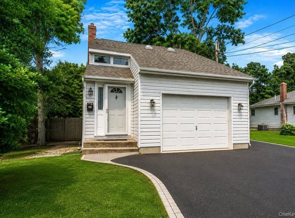 35 E 6th Street, Patchogue, NY 11772