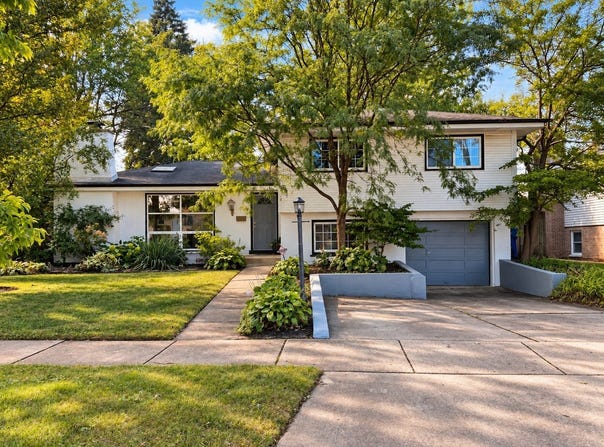 426 Amherst Avenue, Des Plaines, IL 60016