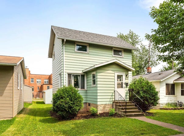 122 S 60th Ave W, Duluth, MN 55807
